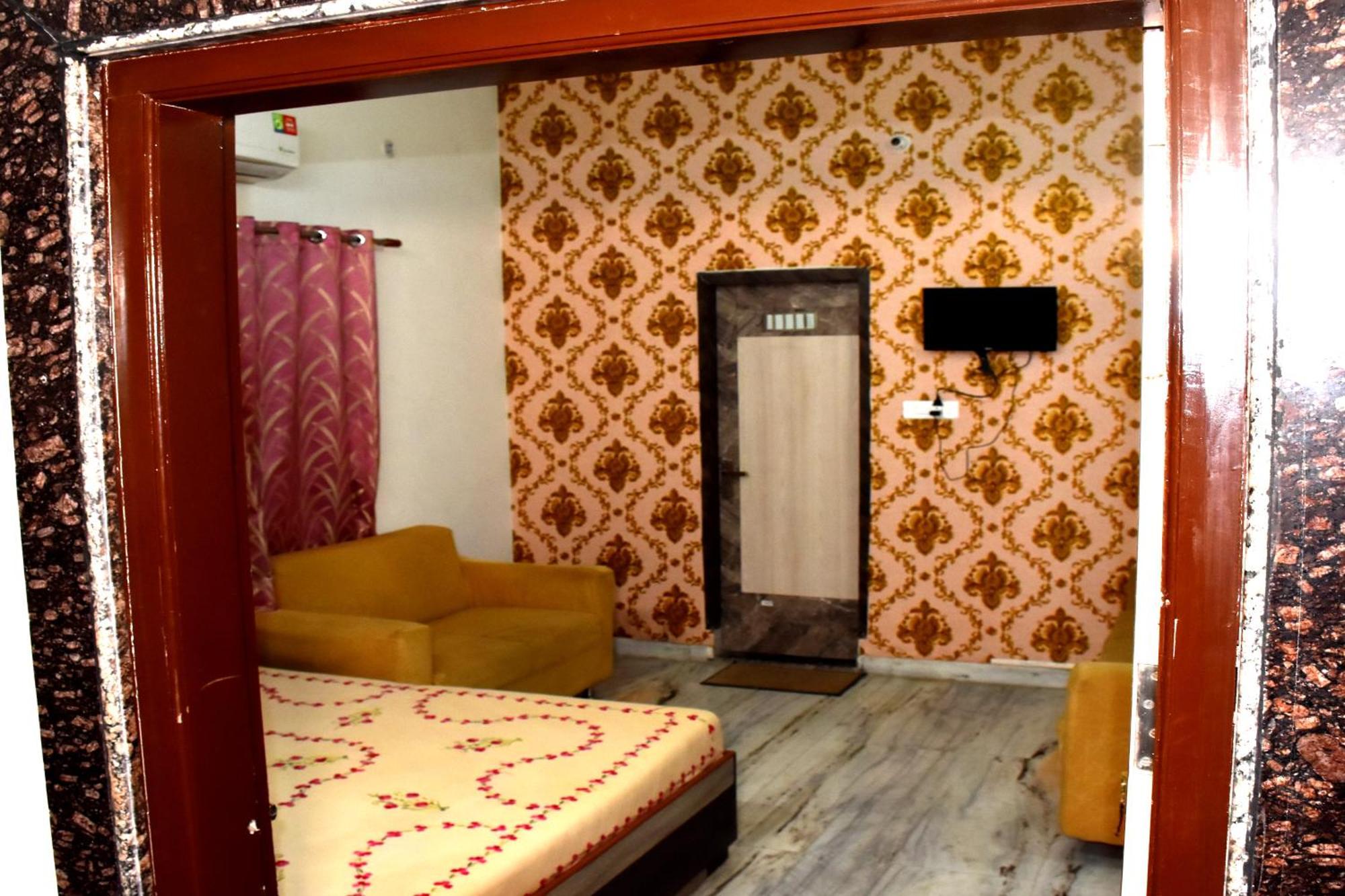 Ramaya Home Stay Varanasi Esterno foto