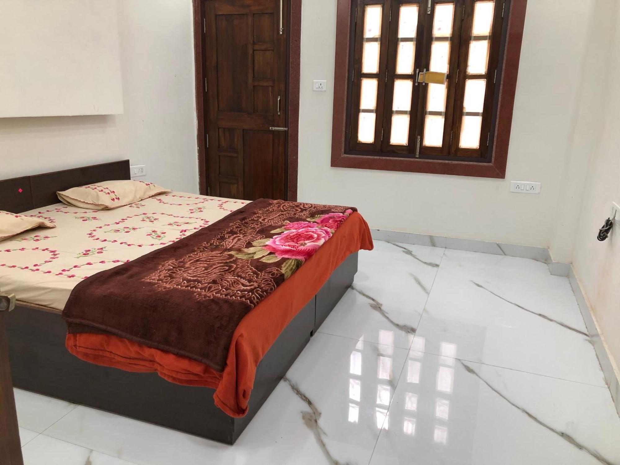 Ramaya Home Stay Varanasi Esterno foto