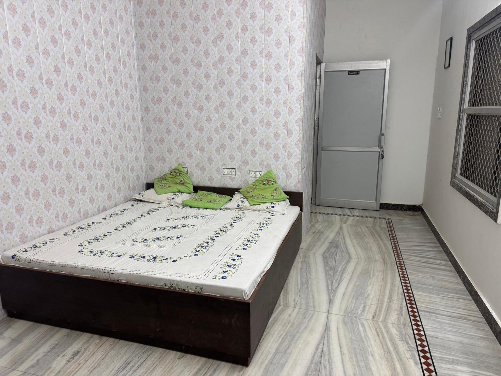 Ramaya Home Stay Varanasi Esterno foto